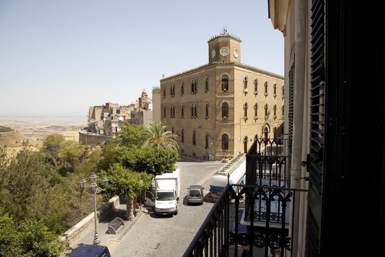 Il Portico Dei Normanni Panzió Butera Kültér fotó